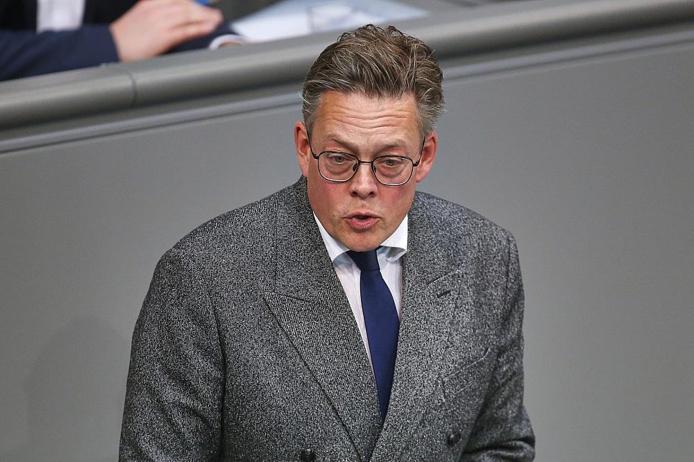 Grüne fordern Stärkung der Kontrolle bei Nachrichtendienstreform