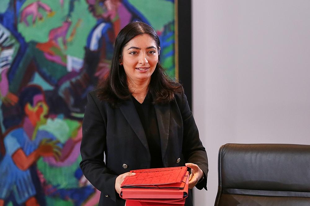 Alabali Radovan will in Indonesien für Energie-Kooperationen werben
