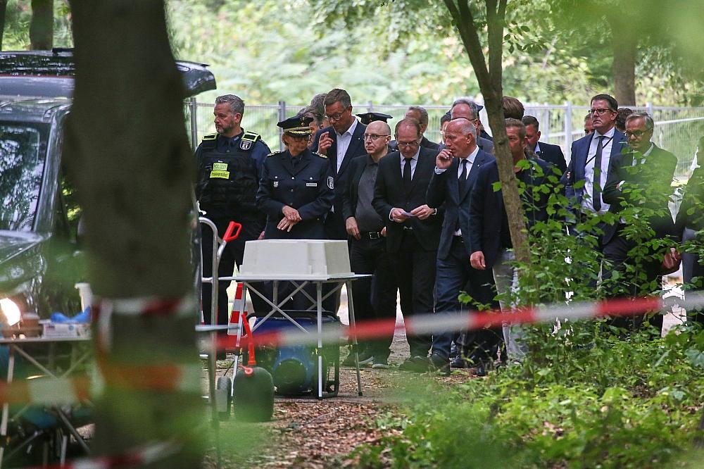 CSD-Anschlag: Grüner Emmerich fordert Chronologie von Dobrindt