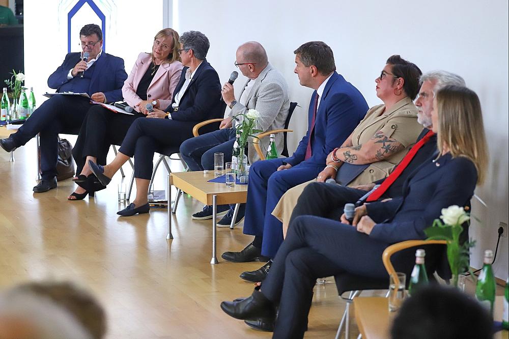 Sachsen-Anhalt: Spitzenkandidaten diskutieren über Bürokratieabbau