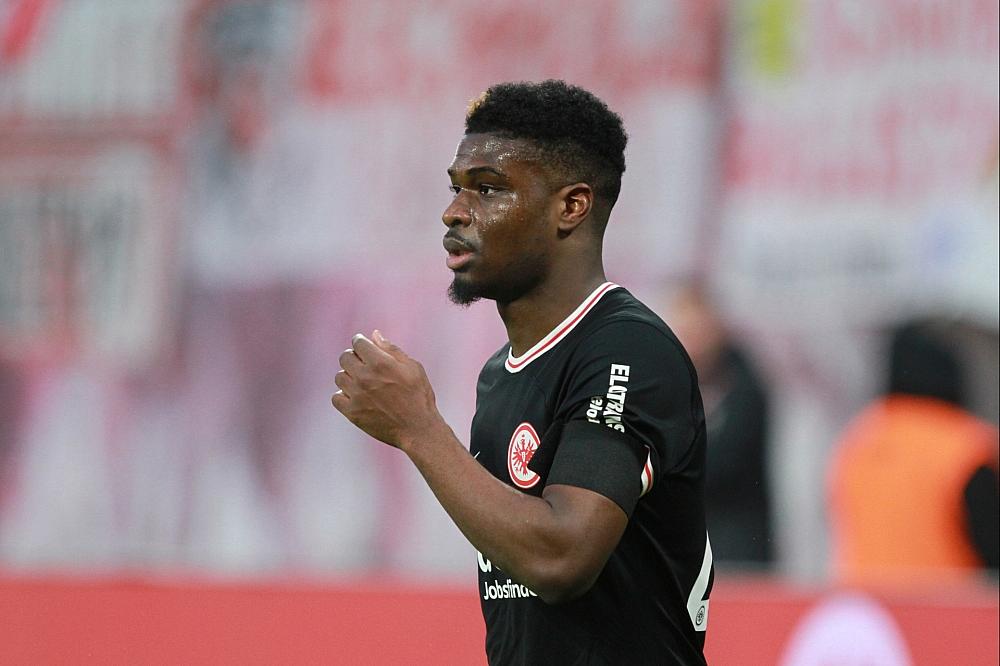 Schalke holt Dina Ebimbe