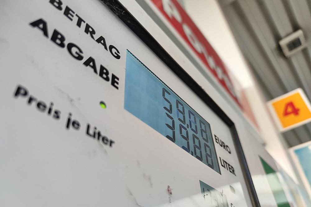 Spritpreise im Wochenvergleich kaum verändert