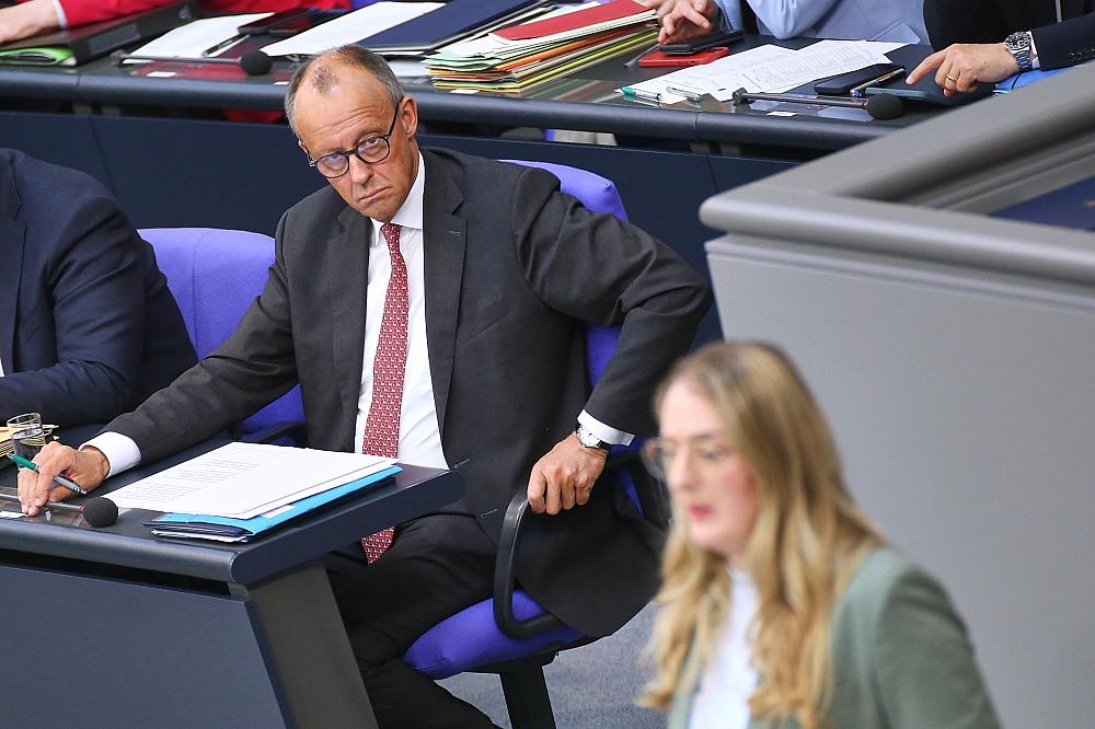 Dröge wirft Merz Schweigen in Klimakrise vor