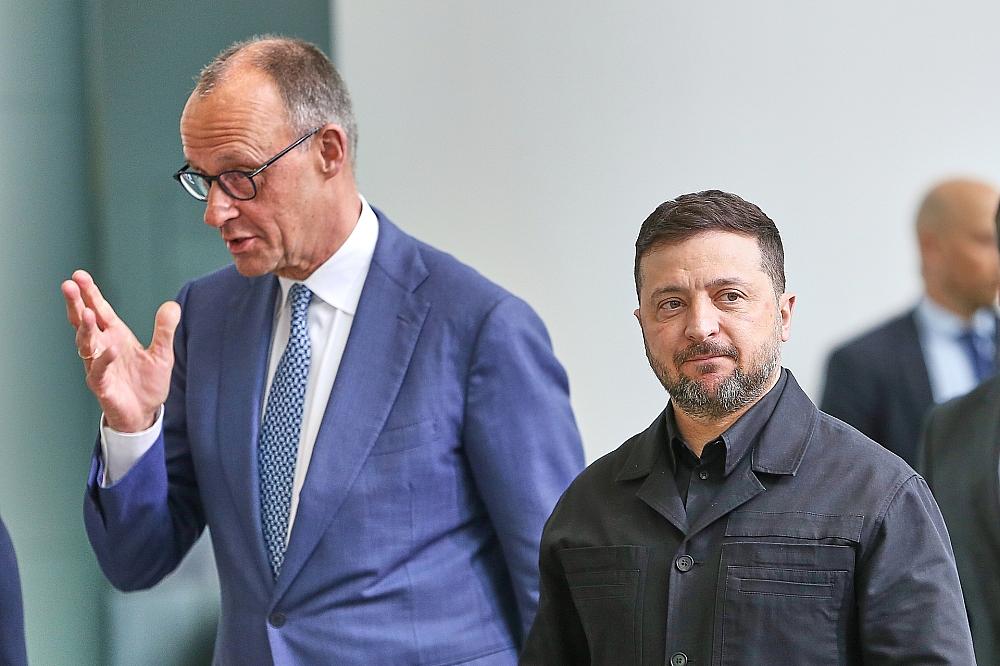 Merz telefoniert mit Selenskyj über Leipziger Flughafen-Angriff