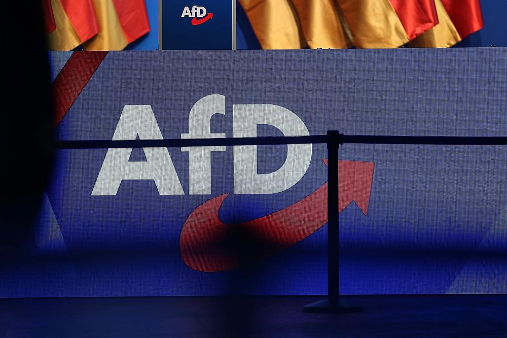 DGB und IW kritisieren AfD-Pläne für Hausunterricht