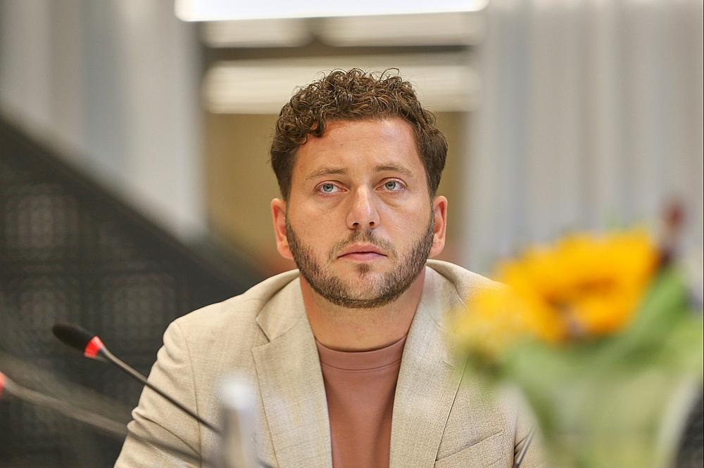 Grünen-Chef wirft Merz „Wahlkampf ohne Wähler“ vor