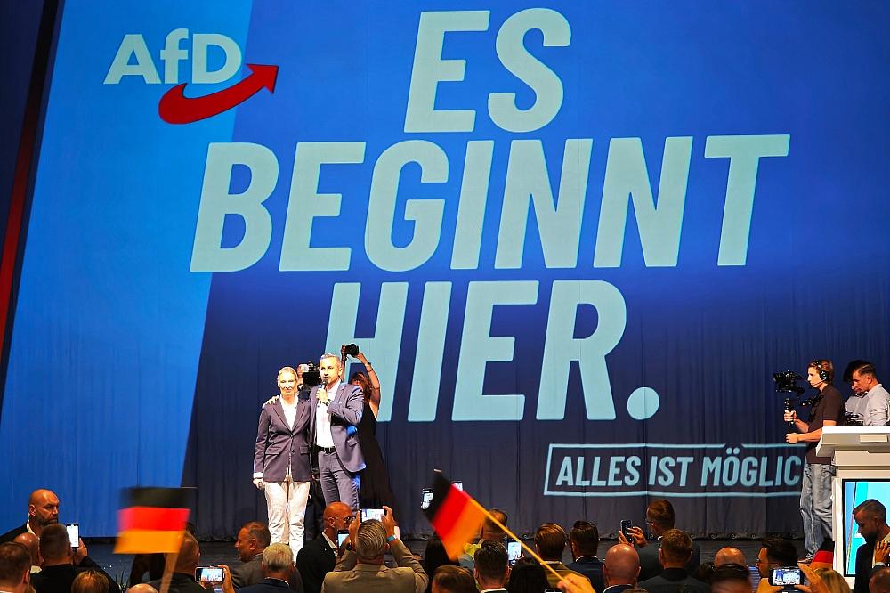 Mehrheit der Deutschen lehnt AfD-Landesregierung ab