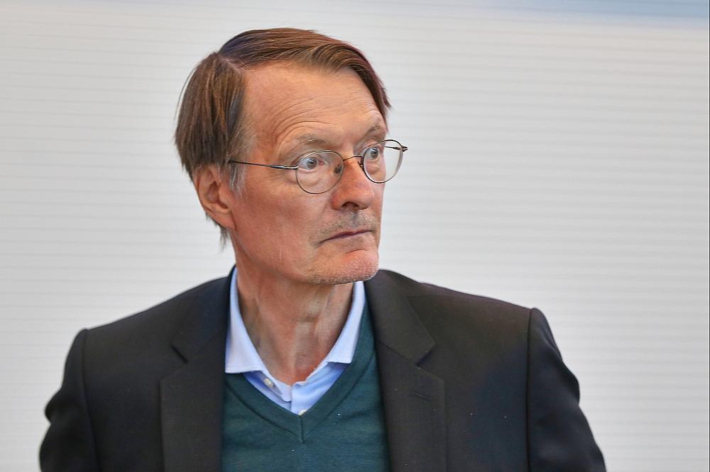 Lauterbach stellt sich hinter Merz