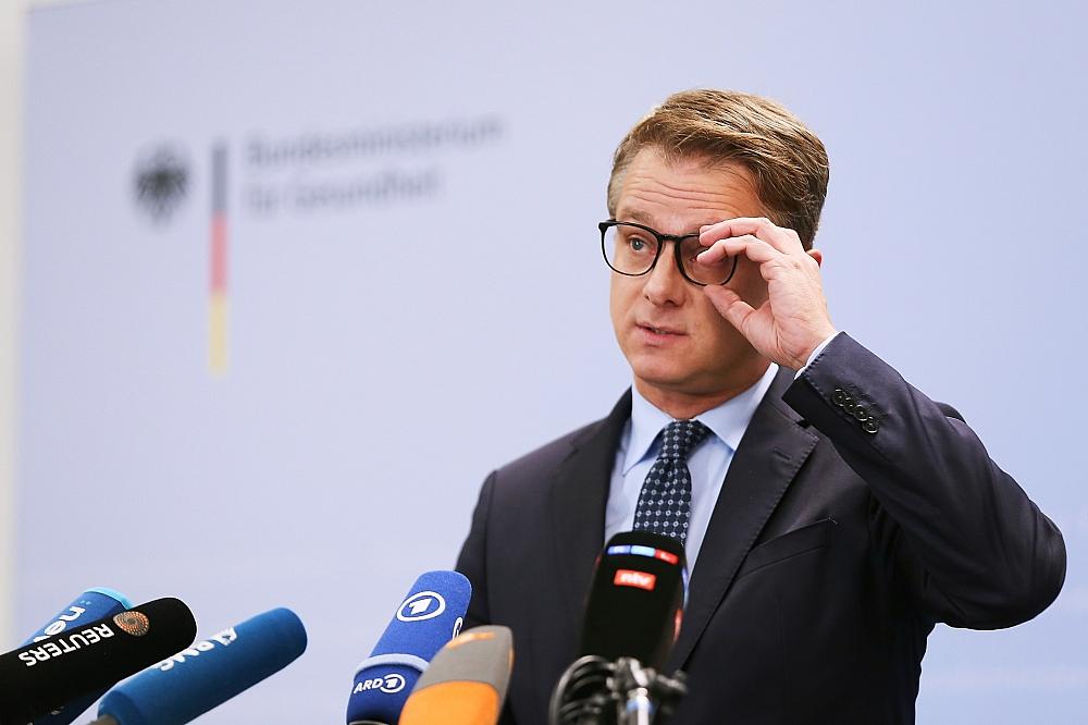 Pflegereform: Regierung verschiebt Streitthemen in Kommission