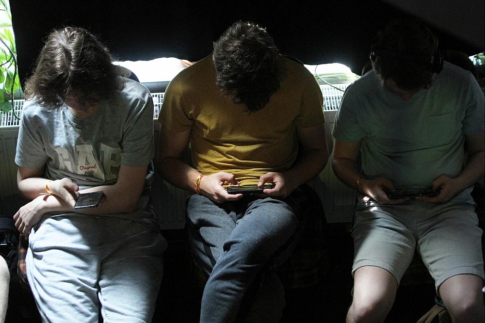Prien drängt auf Altersbeschränkung für Social Media