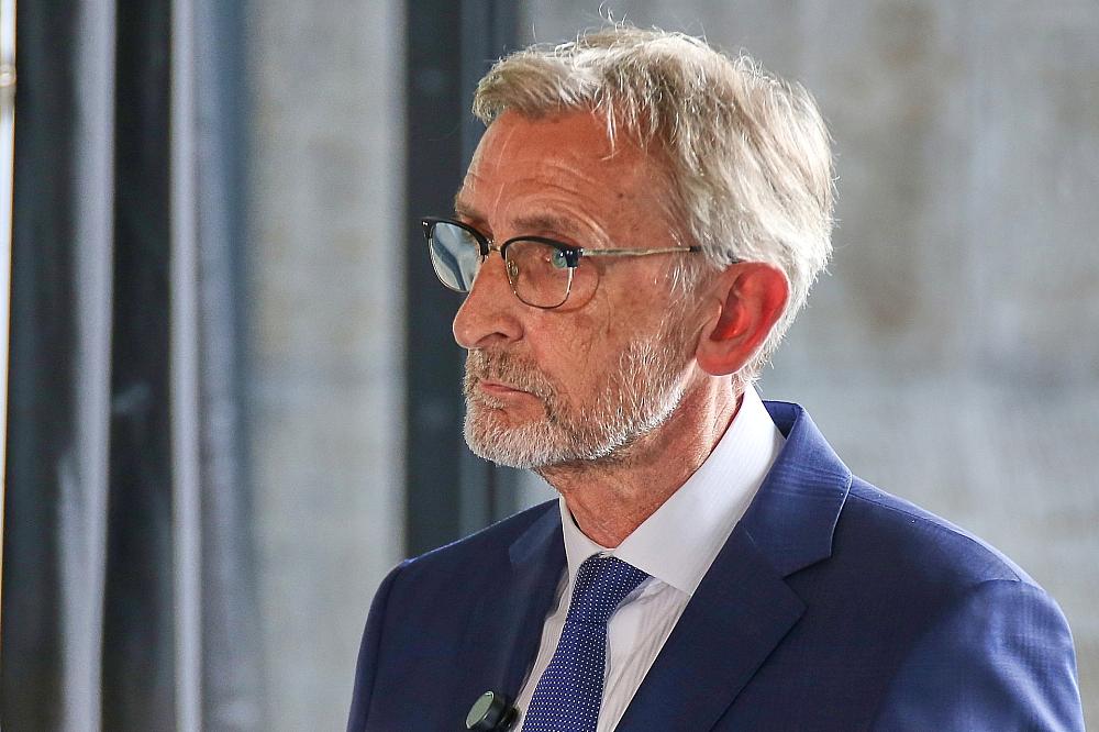 Schuster nennt Anschlagsversuch in Leipzig „Staatsterrorismus“