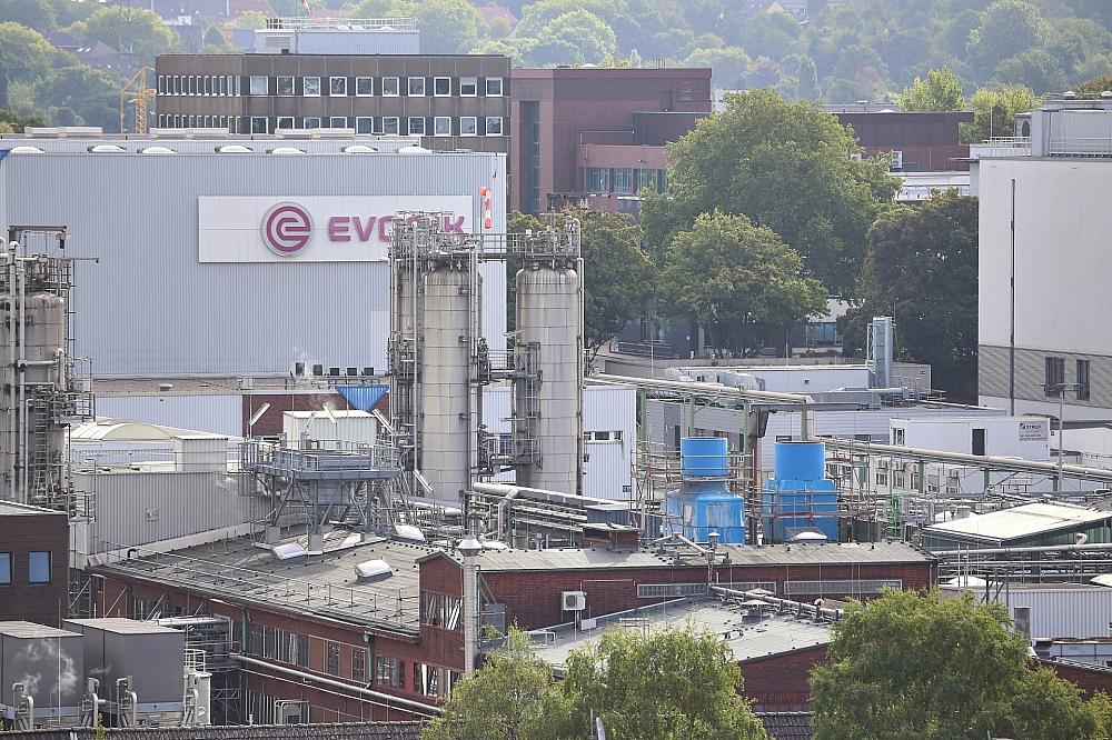 Evonik will 3.200 Stellen abbauen – 2.150 in Deutschland