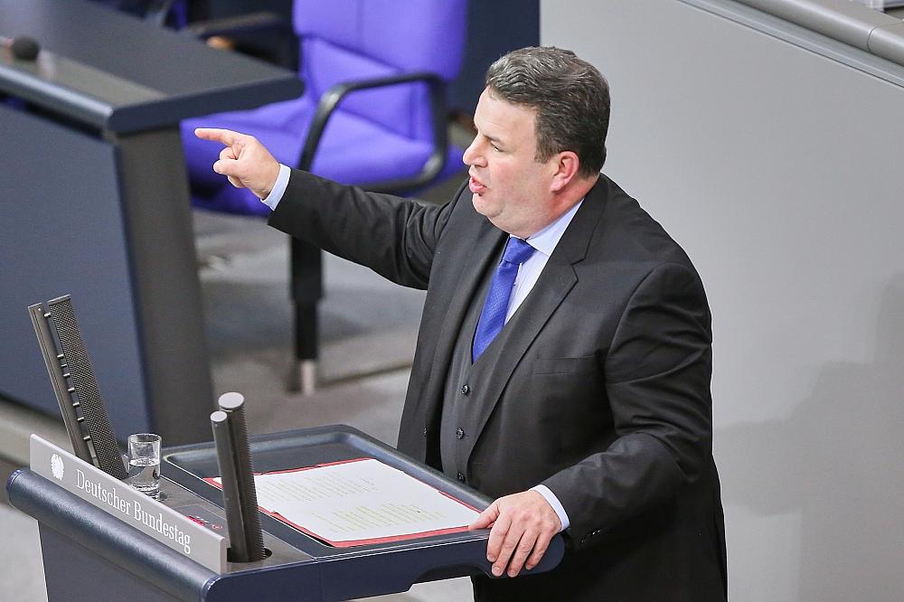 Heil kritisiert eigene Reden als „zu bürokratisch“