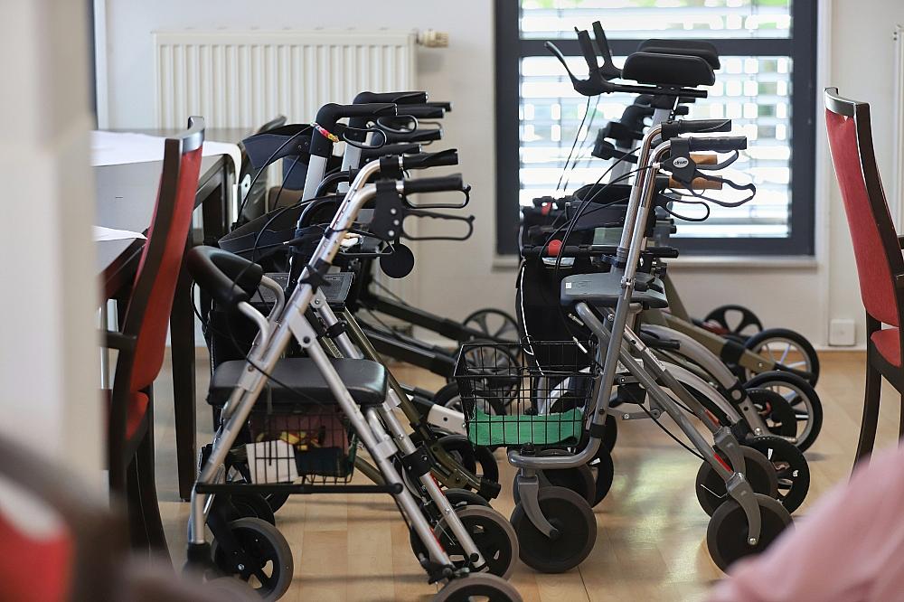 GKV-Chef drängt bei Pflegekommission auf schnelle Gesetzgebung