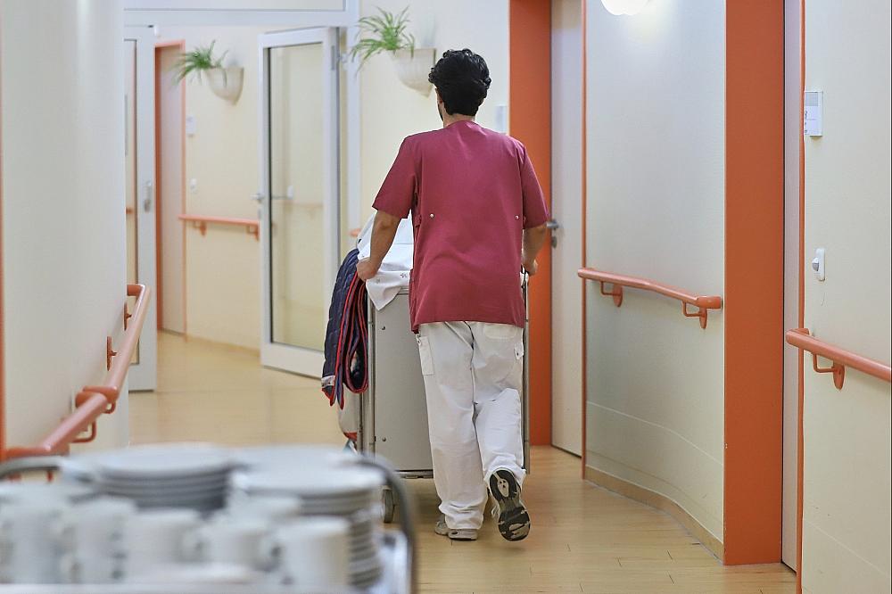 Linnemann schließt Leistungskürzungen in der Pflege nicht aus