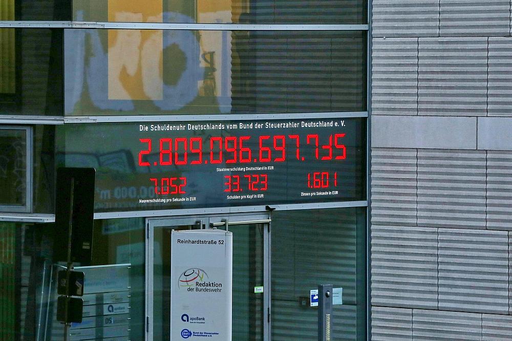 Öffentliches Finanzierungsdefizit steigt weiter an