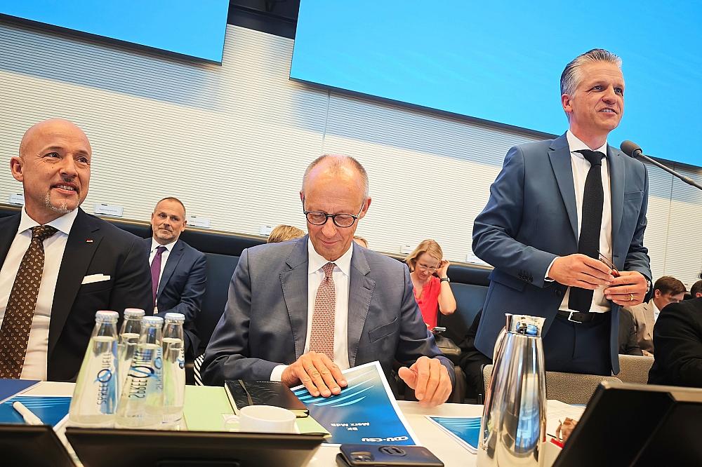 Drohung gegen Rot-Rot-Grün: Reichinnek wirft Union „Bigotterie“ vor