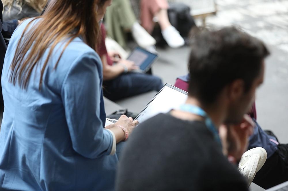 VZBV-Chefin will strengere Regeln für digitale Plattformen