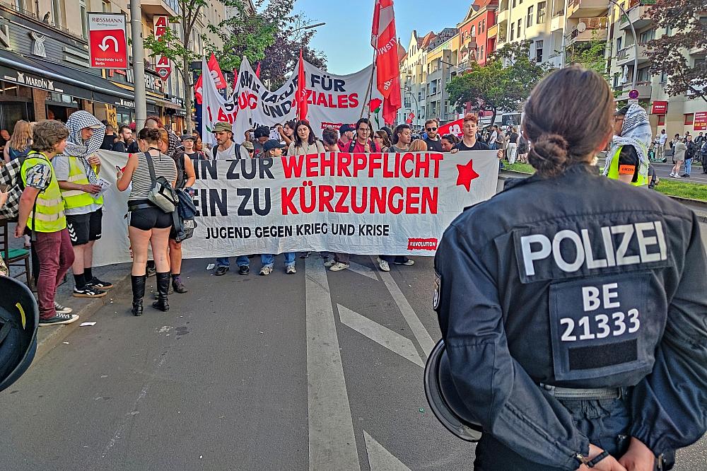 Zahl der Kriegsdienstverweigerer steigt rasant an